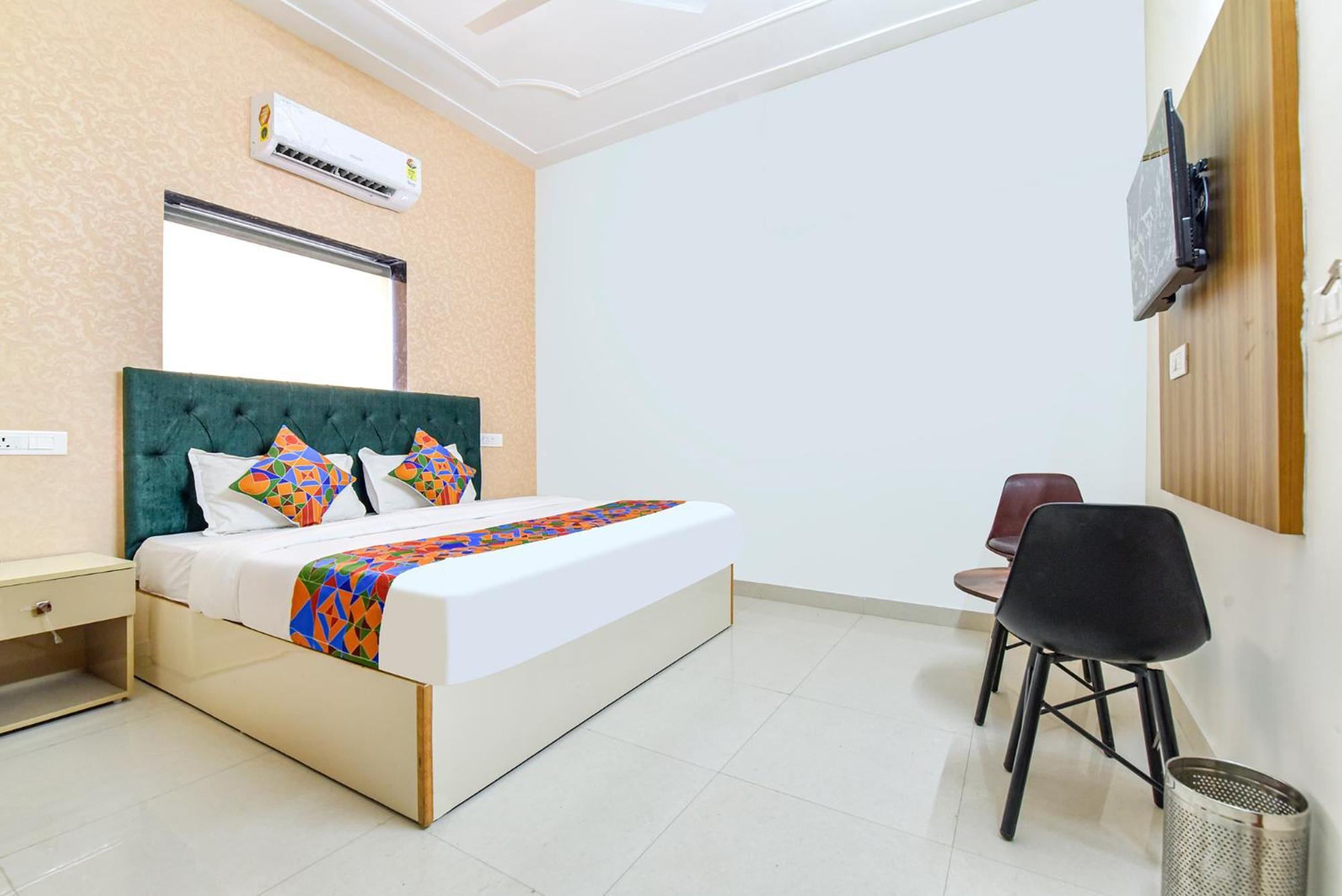 Fabhotel Prince 24 Mohali Bagian luar foto